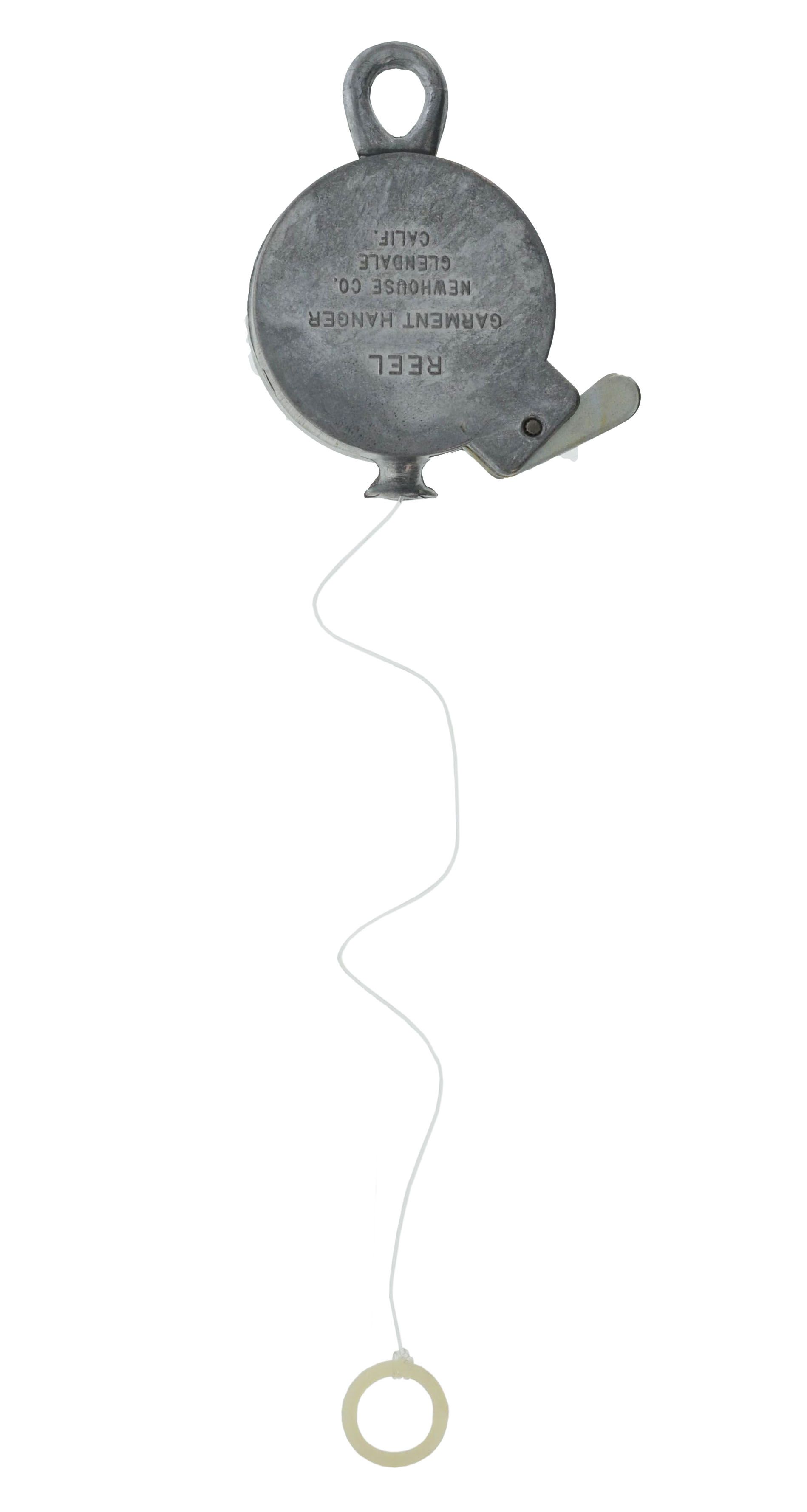 REEL GARMENT HANGER NEWHOUSE 